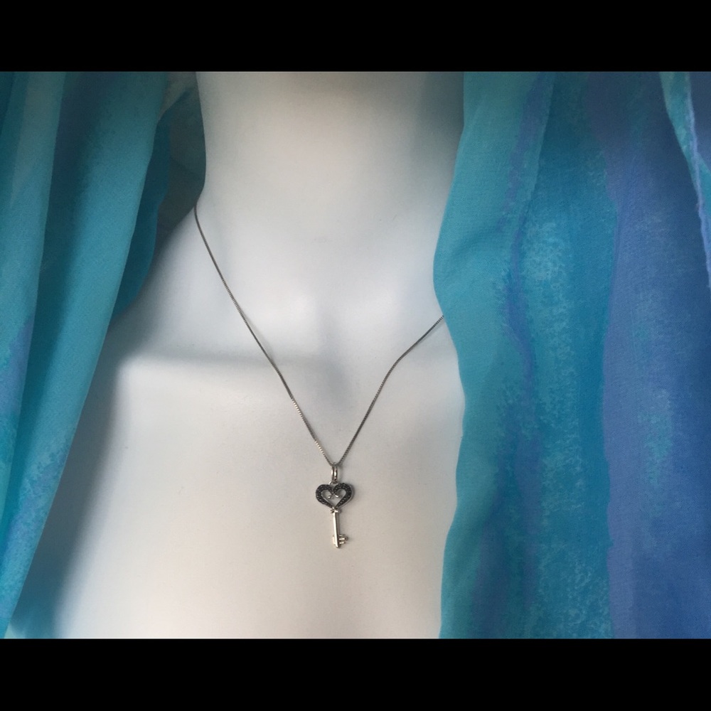 Black Diamond “Key to my Heart” Necklace, NWT.
